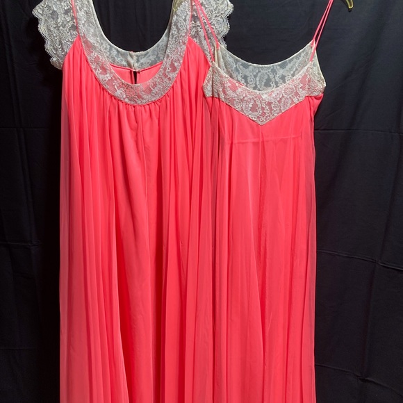 Vintage Nightgown and Robe Set by Claire Sandra by Lucie Ann of Beverly Hills - Picture 12 of 16